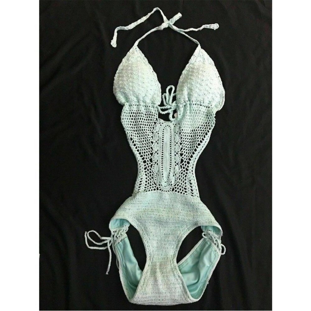 Beauty & The Beach New Knit one piece bathingsuit